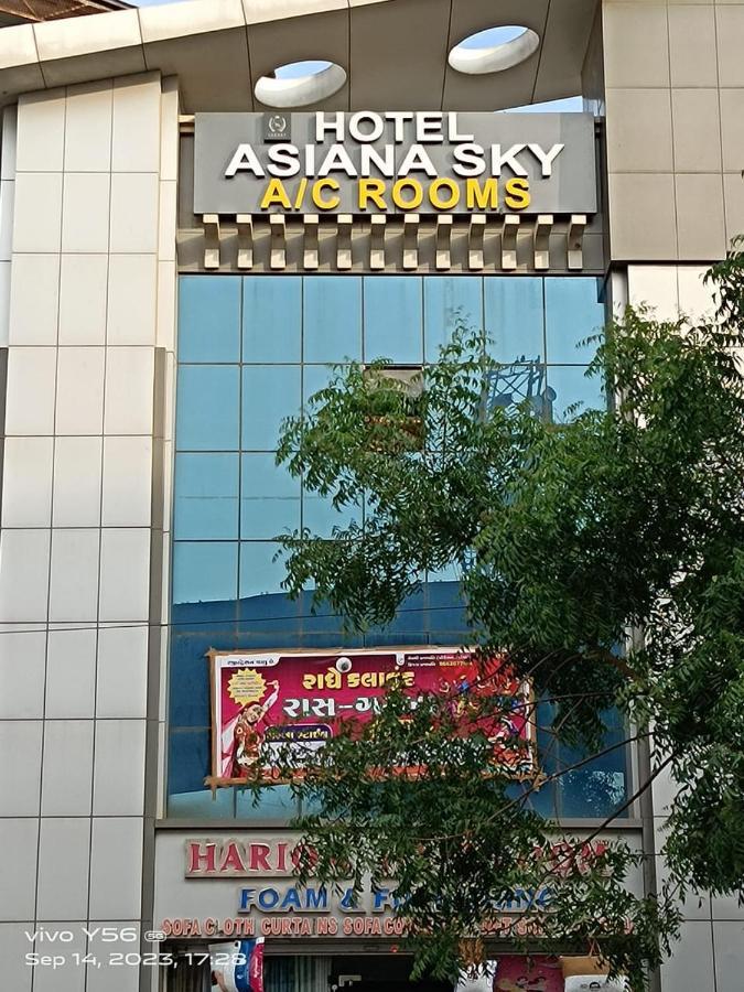 Hotel Asiana Sky Motera Ahmedabad Esterno foto