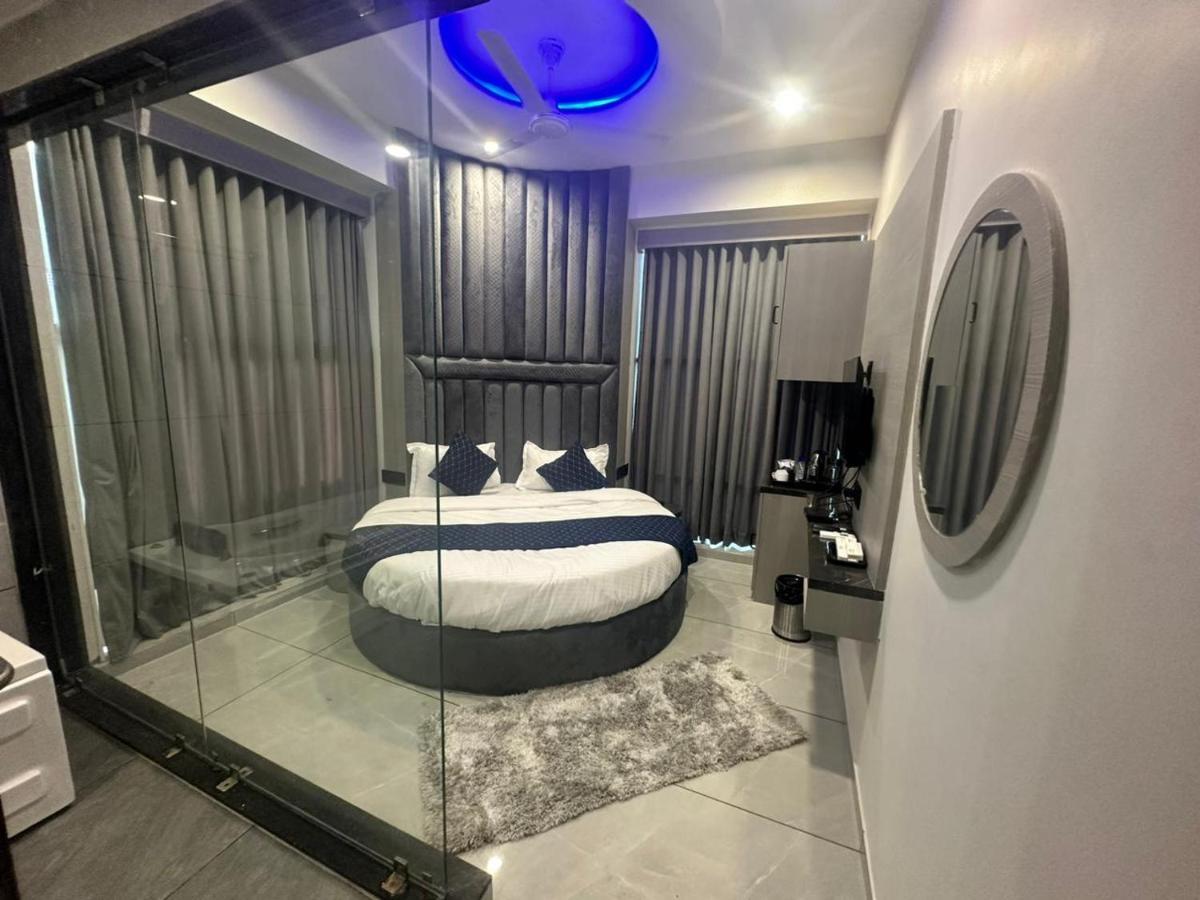 Hotel Asiana Sky Motera Ahmedabad Esterno foto